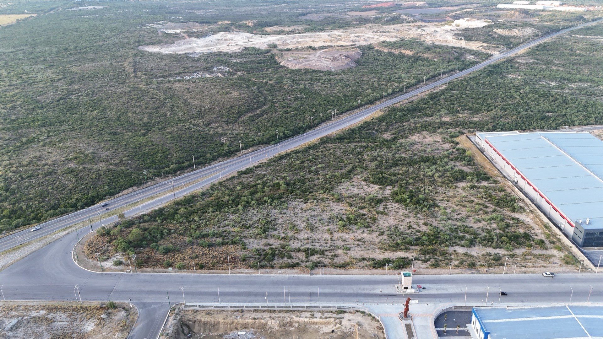 Acceso del parque desde la carretera